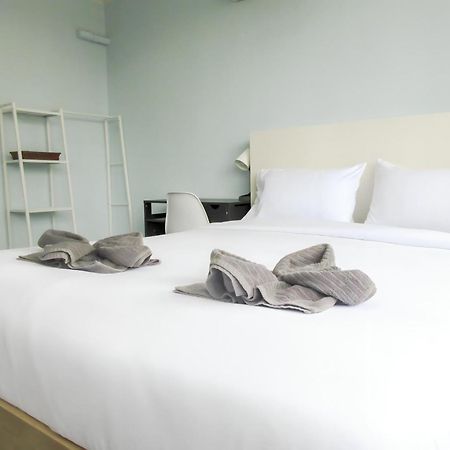 420 Hostel - Ekkamai Buds & Beds Bangkok Extérieur photo