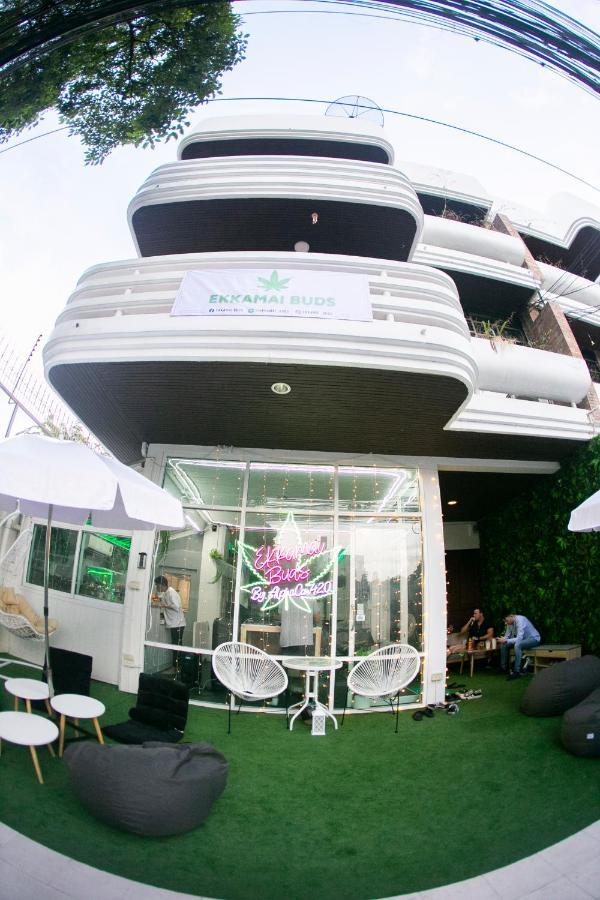420 Hostel - Ekkamai Buds & Beds Bangkok Extérieur photo