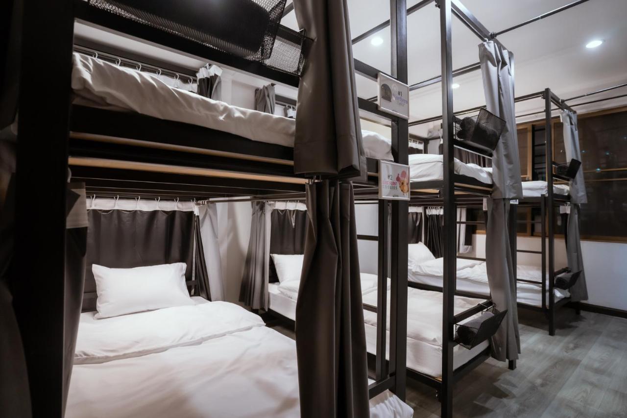 420 Hostel - Ekkamai Buds & Beds Bangkok Extérieur photo