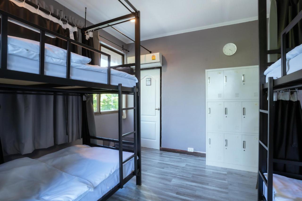 420 Hostel - Ekkamai Buds & Beds Bangkok Extérieur photo
