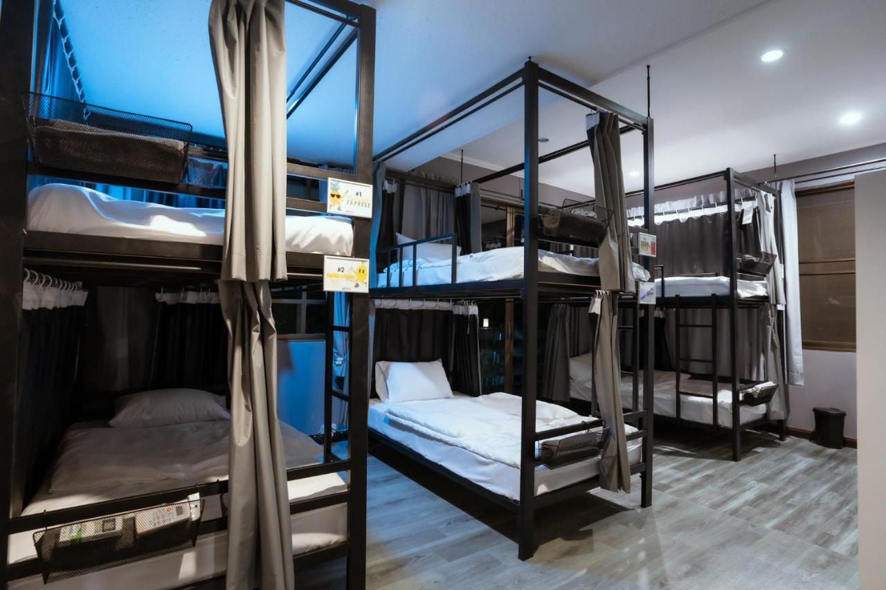 420 Hostel - Ekkamai Buds & Beds Bangkok Extérieur photo