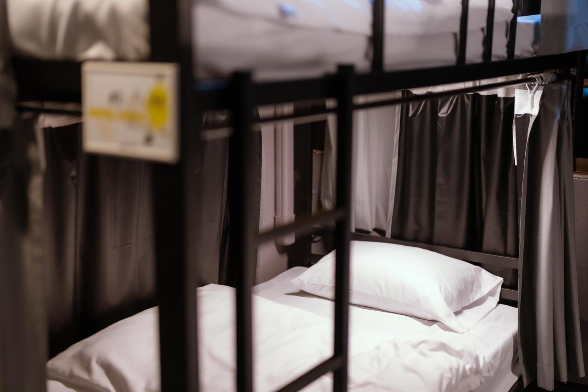 420 Hostel - Ekkamai Buds & Beds Bangkok Extérieur photo