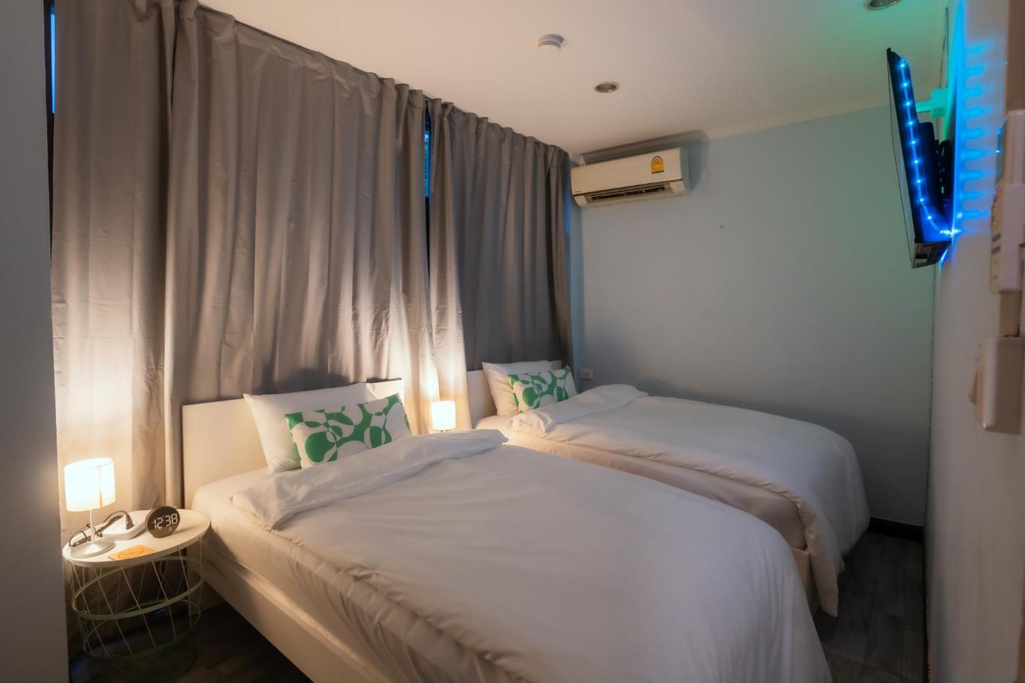 420 Hostel - Ekkamai Buds & Beds Bangkok Extérieur photo