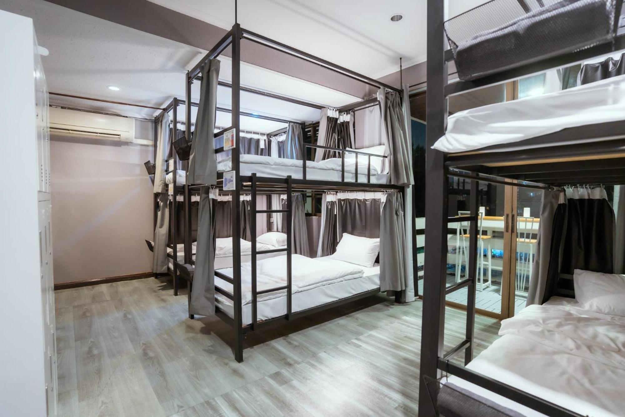 420 Hostel - Ekkamai Buds & Beds Bangkok Extérieur photo