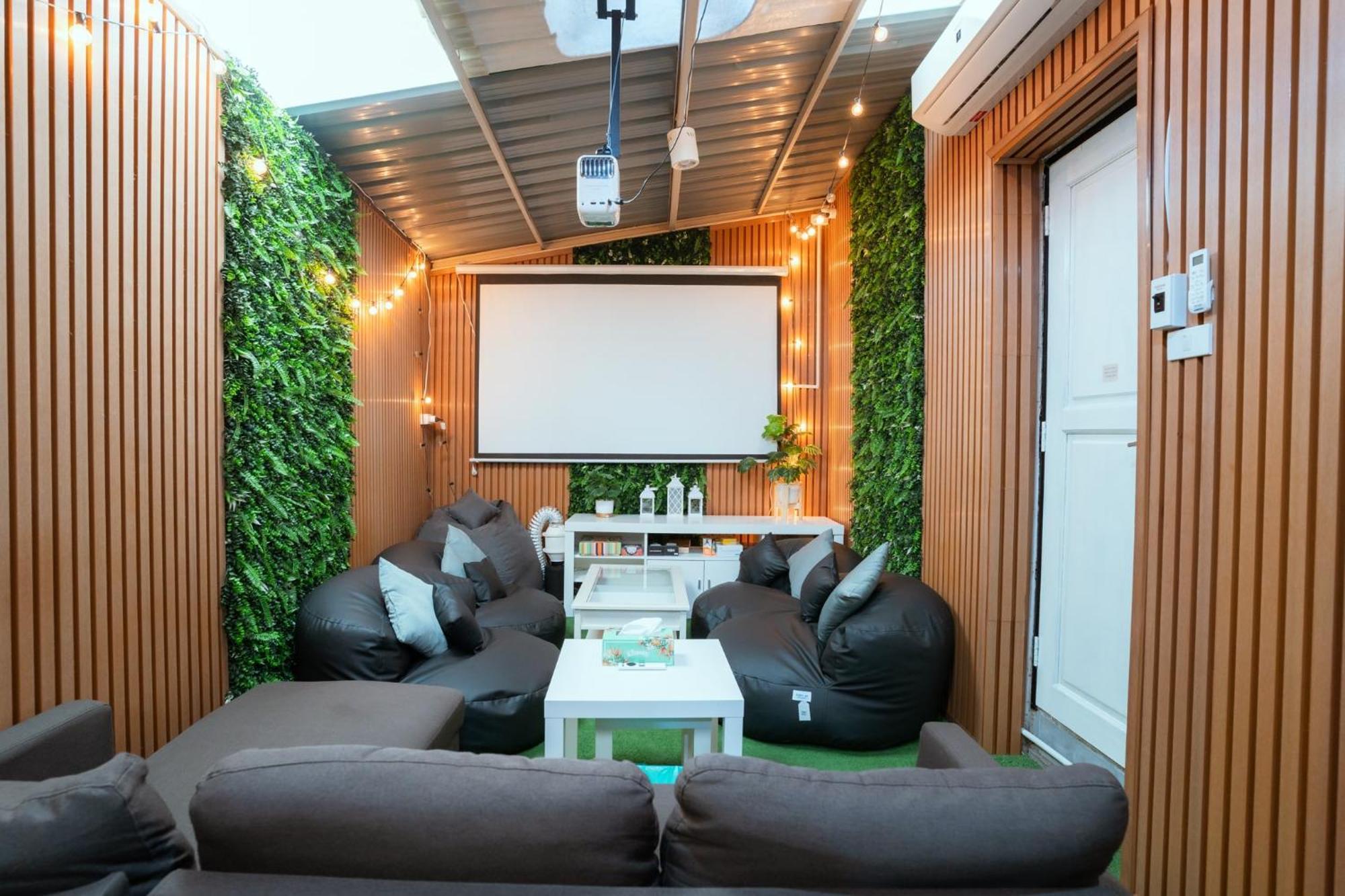 420 Hostel - Ekkamai Buds & Beds Bangkok Extérieur photo