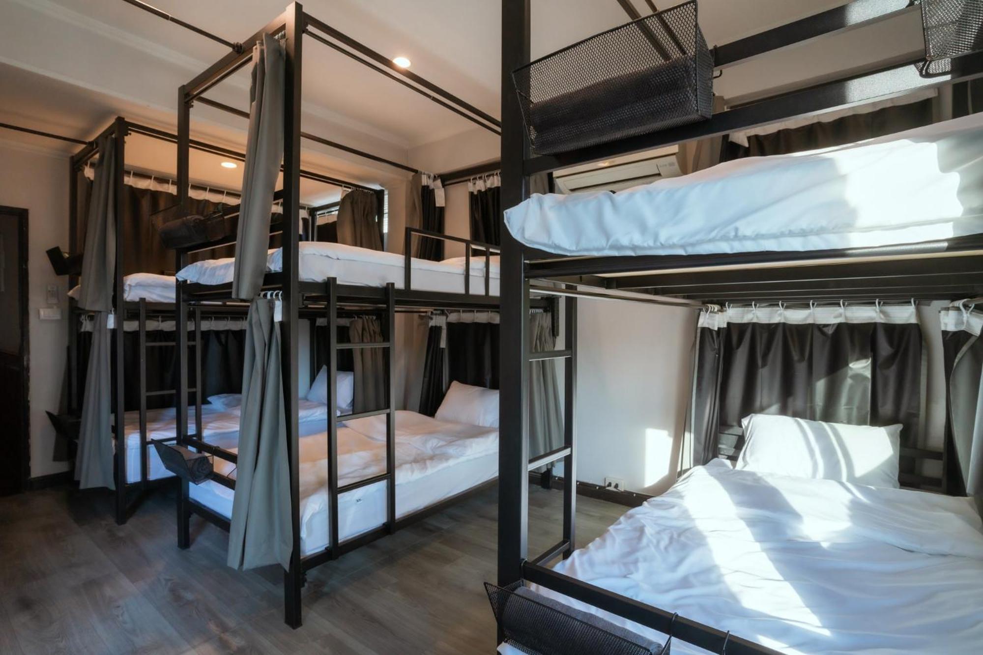 420 Hostel - Ekkamai Buds & Beds Bangkok Extérieur photo